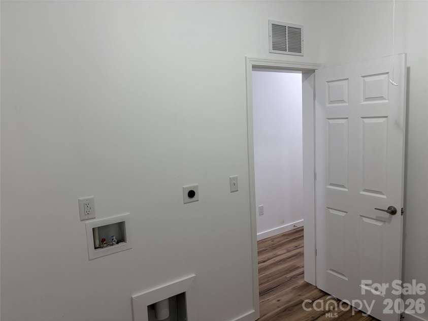 106 Blakemore Drive, Shelby, NC 28152.  MLS# CAR4413808, YatesRealty ID 43631. 