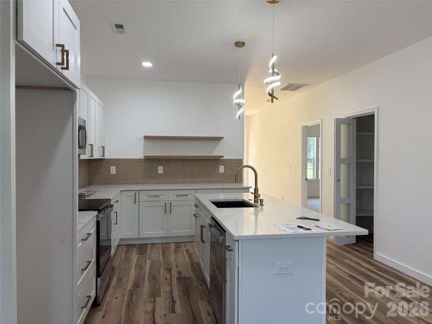 106 Blakemore Drive, Shelby, NC 28152.  MLS# CAR4413808, YatesRealty ID 43631. 