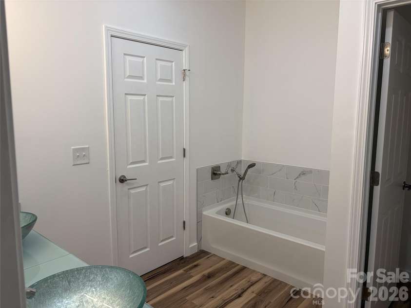 106 Blakemore Drive, Shelby, NC 28152.  MLS# CAR4413808, YatesRealty ID 43631. 