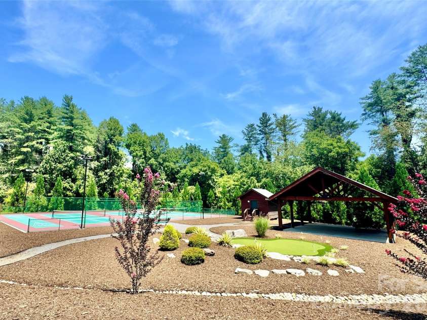 5504 Cedar Cove Way, Lenoir, NC 28645.  MLS# CAR4413803, YatesRealty ID 43632. 