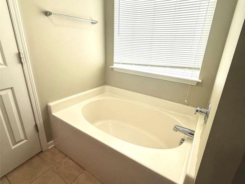 1117 Piney Woods Road, Columbia, SC 29210.  MLS# CAR4413813, YatesRealty ID 43633. 