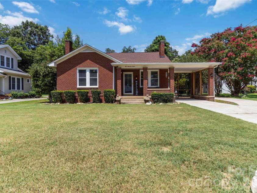 112 Pressley Street, Clover, SC 29710.  MLS# CAR4413522, YatesRealty ID 43637. 