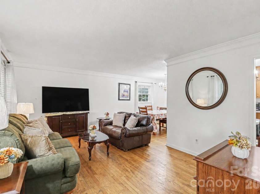 834 Applegate Court, Gastonia, NC 28054.  MLS# CAR4412857, YatesRealty ID 43638. 