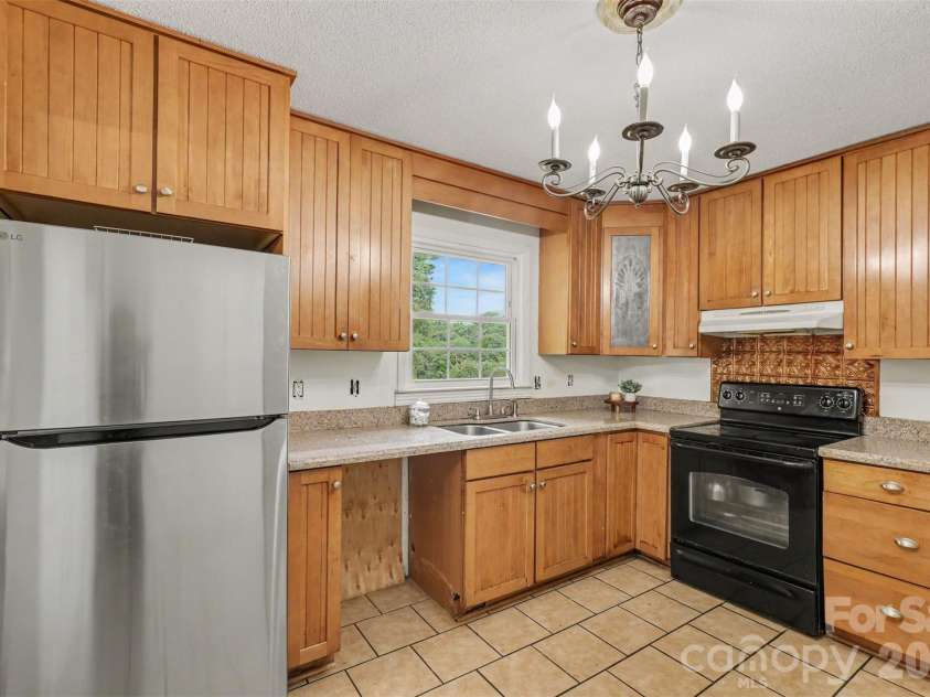 834 Applegate Court, Gastonia, NC 28054.  MLS# CAR4412857, YatesRealty ID 43638. 