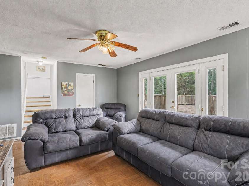 834 Applegate Court, Gastonia, NC 28054.  MLS# CAR4412857, YatesRealty ID 43638. 
