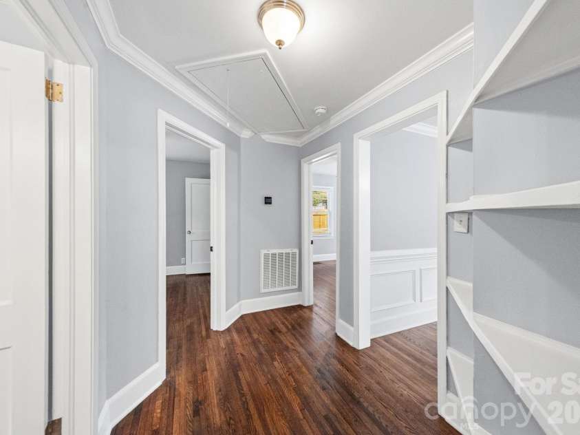3137 Mathis Drive, Charlotte, NC 28208.  MLS# CAR4412024, YatesRealty ID 43639. 