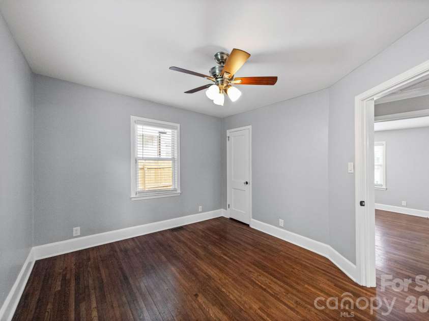 3137 Mathis Drive, Charlotte, NC 28208.  MLS# CAR4412024, YatesRealty ID 43639. 