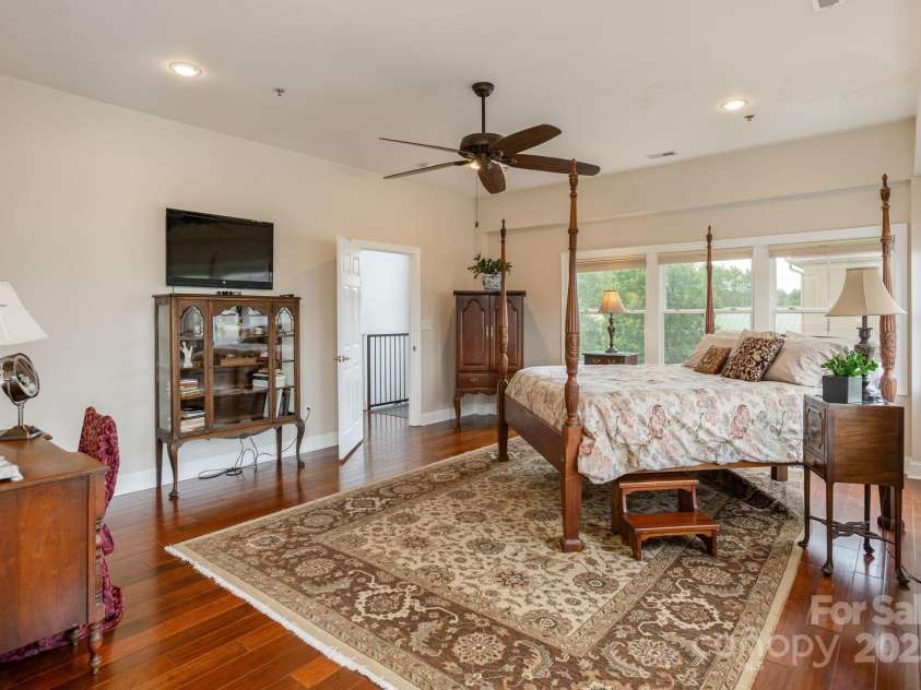 475 Church Street, Hendersonville, NC 28792.  MLS# CAR4252730, YatesRealty ID 4364. Primary bedroom