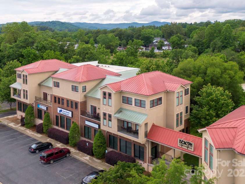 475 Church Street, Hendersonville, NC 28792.  MLS# CAR4252730, YatesRealty ID 4364. Welcome to Beacon Commons