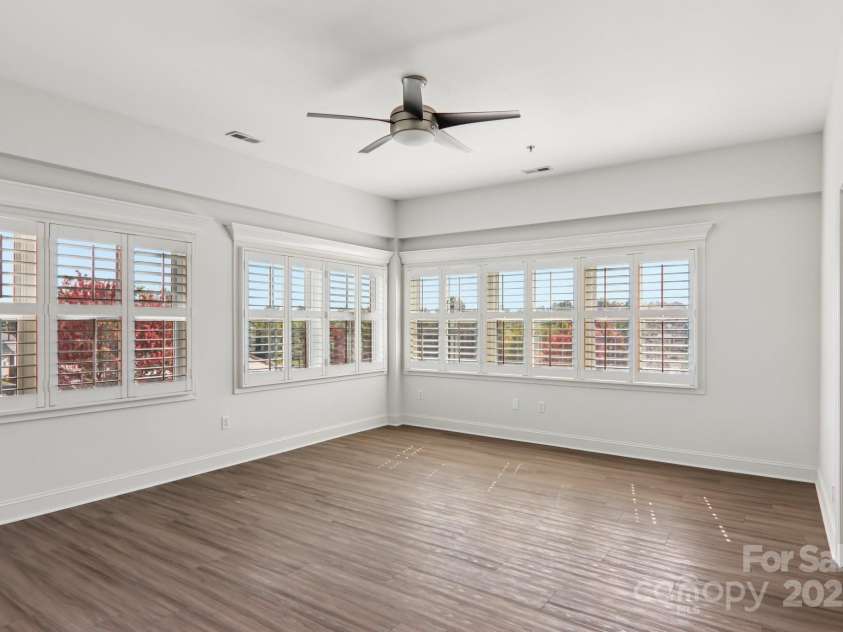 475 Church Street, Hendersonville, NC 28792.  MLS# CAR4305951, YatesRealty ID 4364. Primary Bedroom