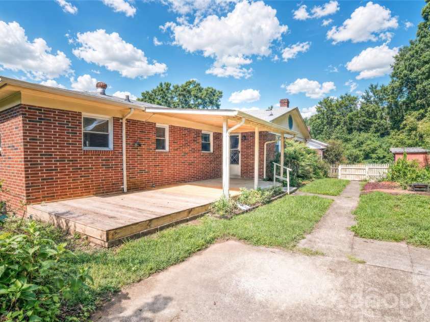 116 Clark Street, Morganton, NC 28655.  MLS# CAR4412745, YatesRealty ID 43640. 