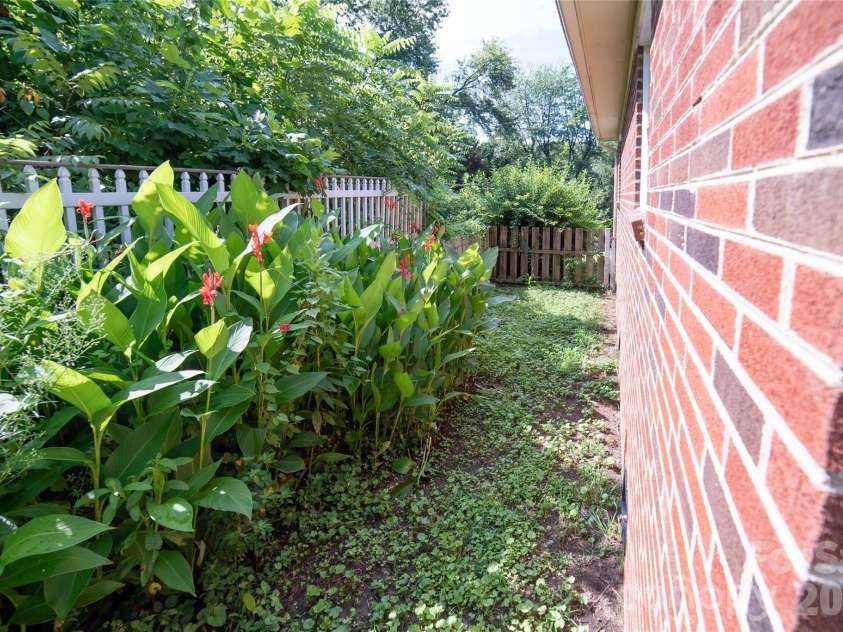 116 Clark Street, Morganton, NC 28655.  MLS# CAR4412745, YatesRealty ID 43640. 