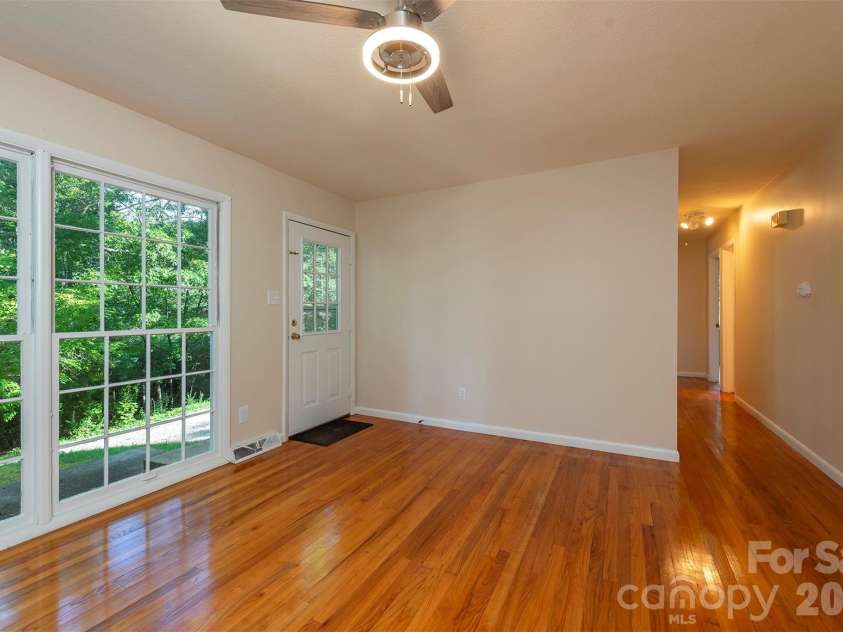 76 Maple Springs Road, Asheville, NC 28805.  MLS# CAR4413392, YatesRealty ID 43641. 