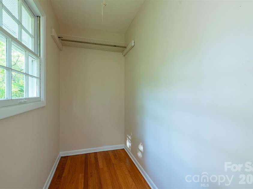 76 Maple Springs Road, Asheville, NC 28805.  MLS# CAR4413392, YatesRealty ID 43641. 