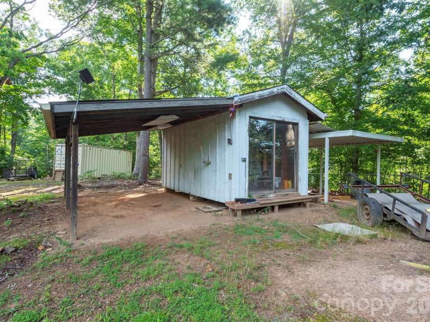 76 Maple Springs Road, Asheville, NC 28805.  MLS# CAR4413392, YatesRealty ID 43641. 