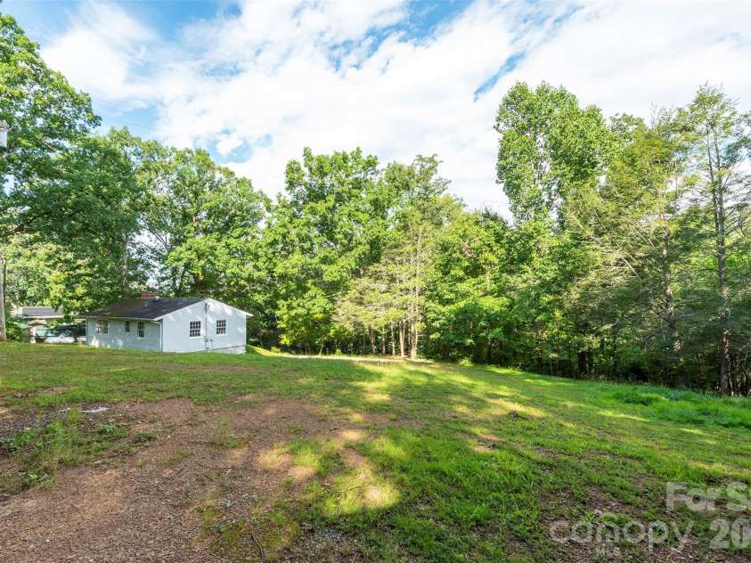 76 Maple Springs Road, Asheville, NC 28805.  MLS# CAR4413392, YatesRealty ID 43641. 