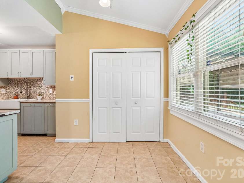 13942 Dannemara Drive, Pineville, NC 28134.  MLS# CAR4413129, YatesRealty ID 43643. 
