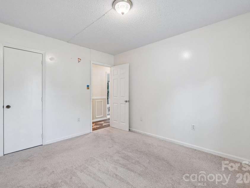 13942 Dannemara Drive, Pineville, NC 28134.  MLS# CAR4413129, YatesRealty ID 43643. 