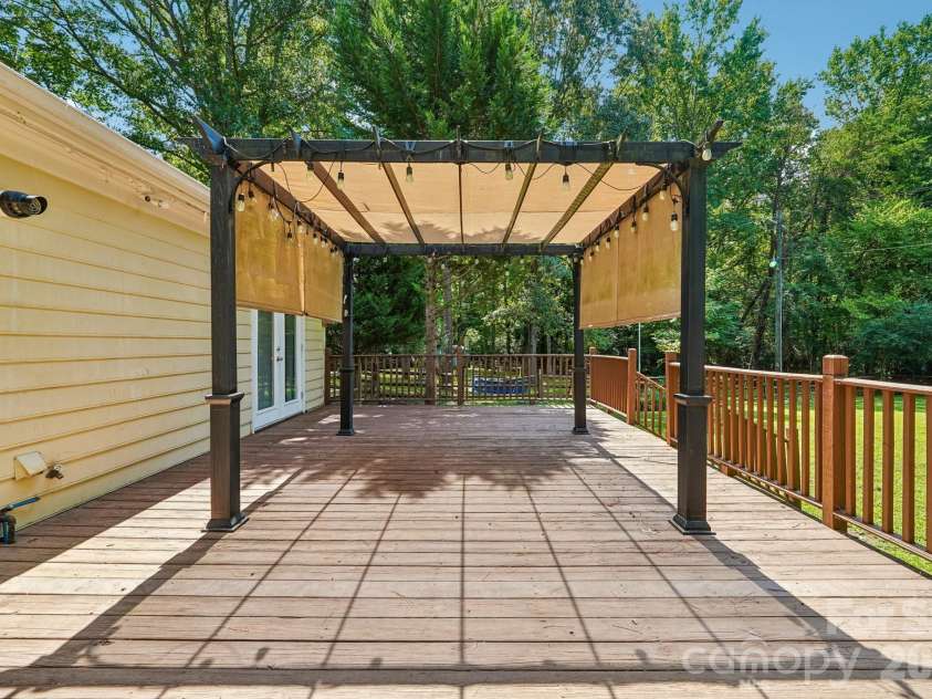 13942 Dannemara Drive, Pineville, NC 28134.  MLS# CAR4413129, YatesRealty ID 43643. 