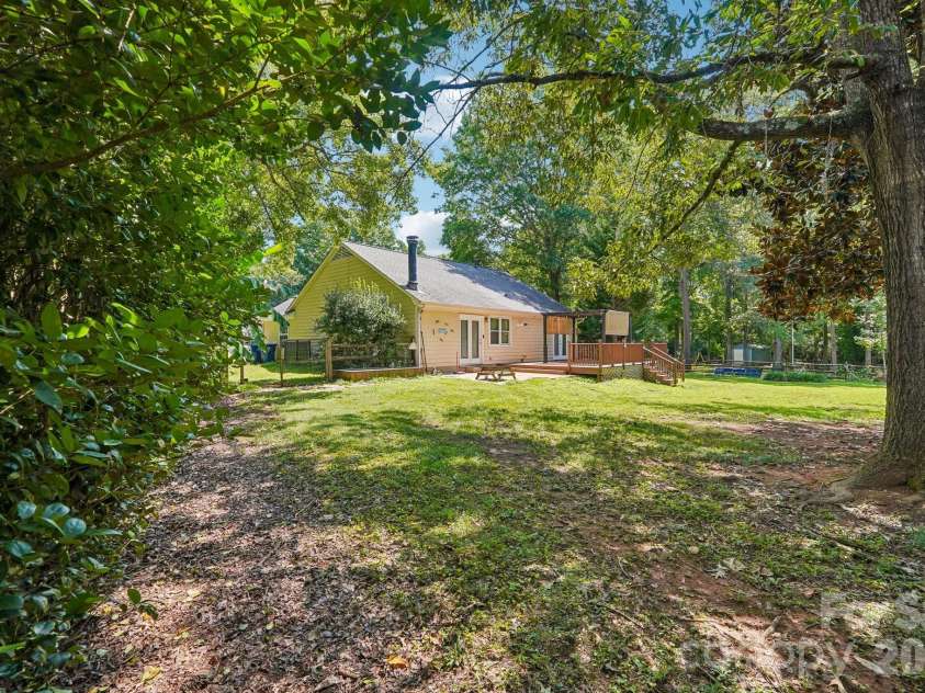 13942 Dannemara Drive, Pineville, NC 28134.  MLS# CAR4413129, YatesRealty ID 43643. 