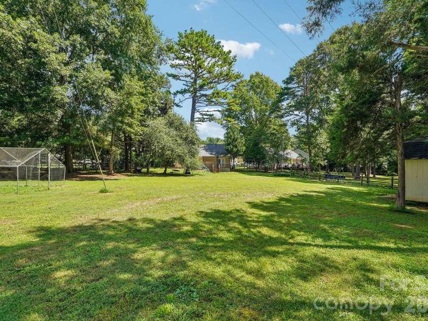 13942 Dannemara Drive, Pineville, NC 28134.  MLS# CAR4413129, YatesRealty ID 43643. 