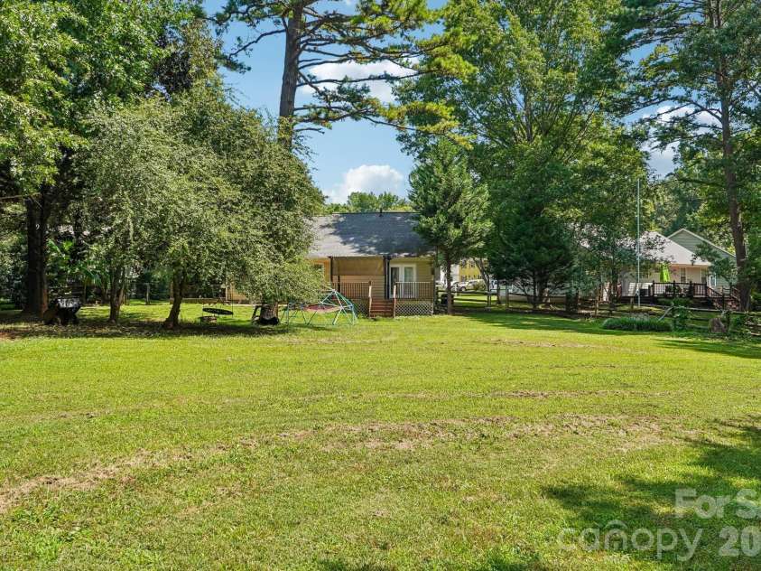 13942 Dannemara Drive, Pineville, NC 28134.  MLS# CAR4413129, YatesRealty ID 43643. 