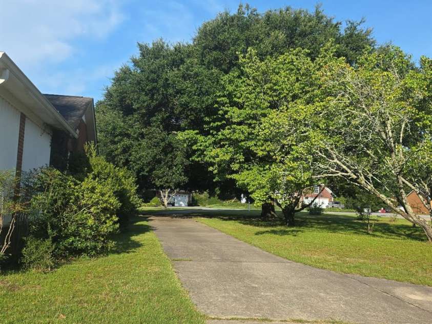 401 Hickory Street, Pageland, SC 29728.  MLS# CAR4408598, YatesRealty ID 43644. 