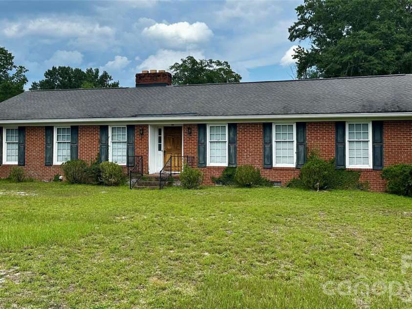 401 Hickory Street, Pageland, SC 29728.  MLS# CAR4408598, YatesRealty ID 43644. 