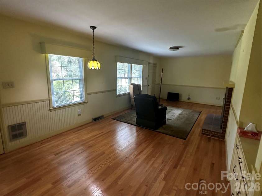 401 Hickory Street, Pageland, SC 29728.  MLS# CAR4408598, YatesRealty ID 43644. Den looking from kitchen