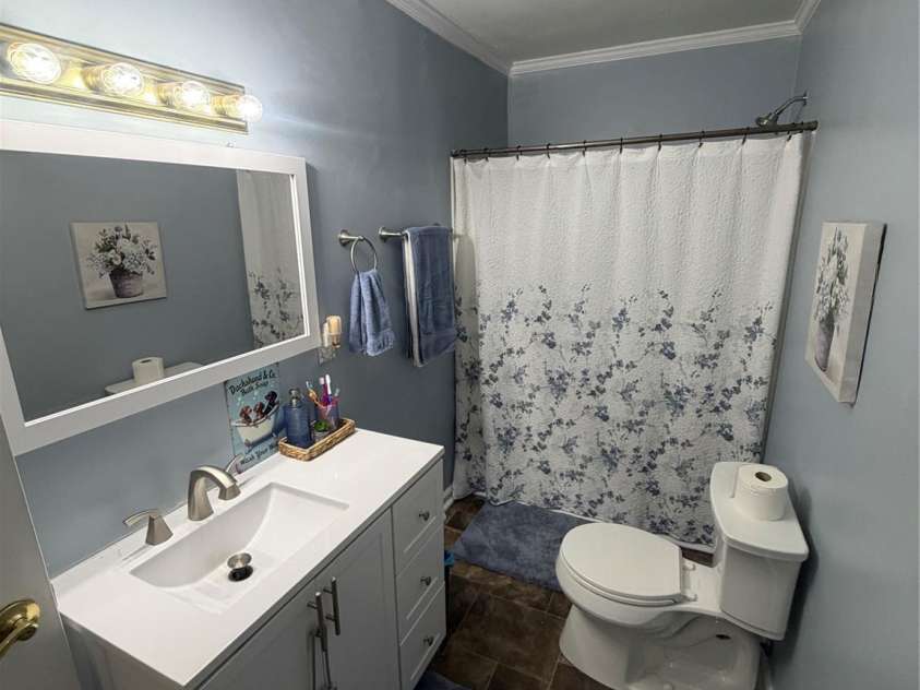 1104 Hillcrest Drive, Cherryville, NC 28021.  MLS# CAR4412505, YatesRealty ID 43647. Bathroom