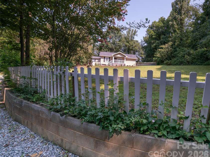 1240 Piedmont Drive, Lenoir, NC 28645.  MLS# CAR4413839, YatesRealty ID 43648. 