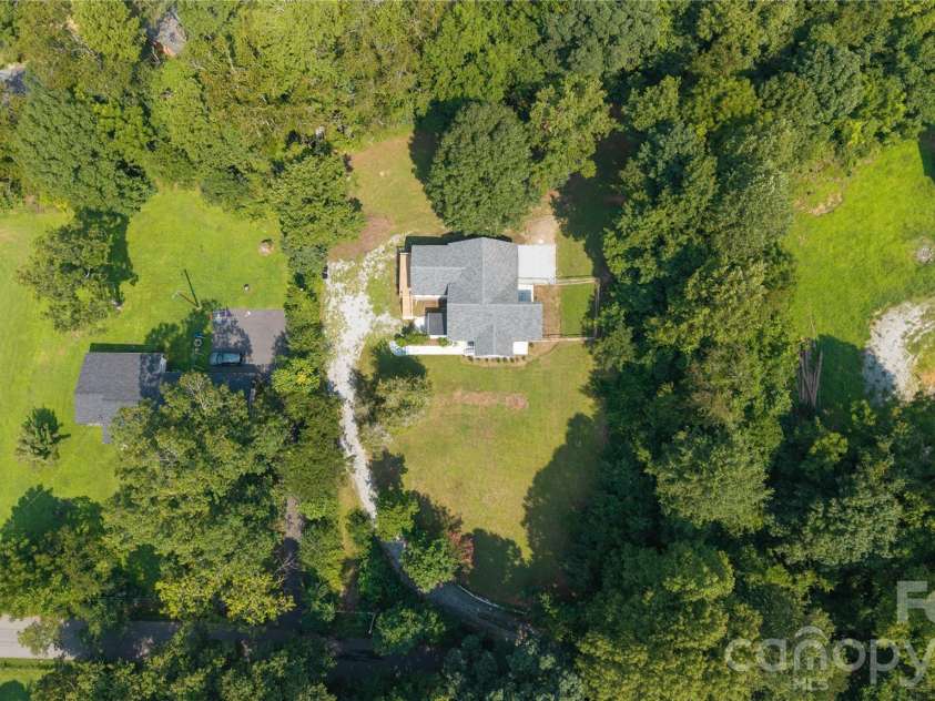 1240 Piedmont Drive, Lenoir, NC 28645.  MLS# CAR4413839, YatesRealty ID 43648. 