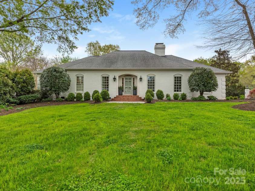 2219 Richardson Drive, Charlotte, NC 28211.  MLS# CAR4242628, YatesRealty ID 4365. 