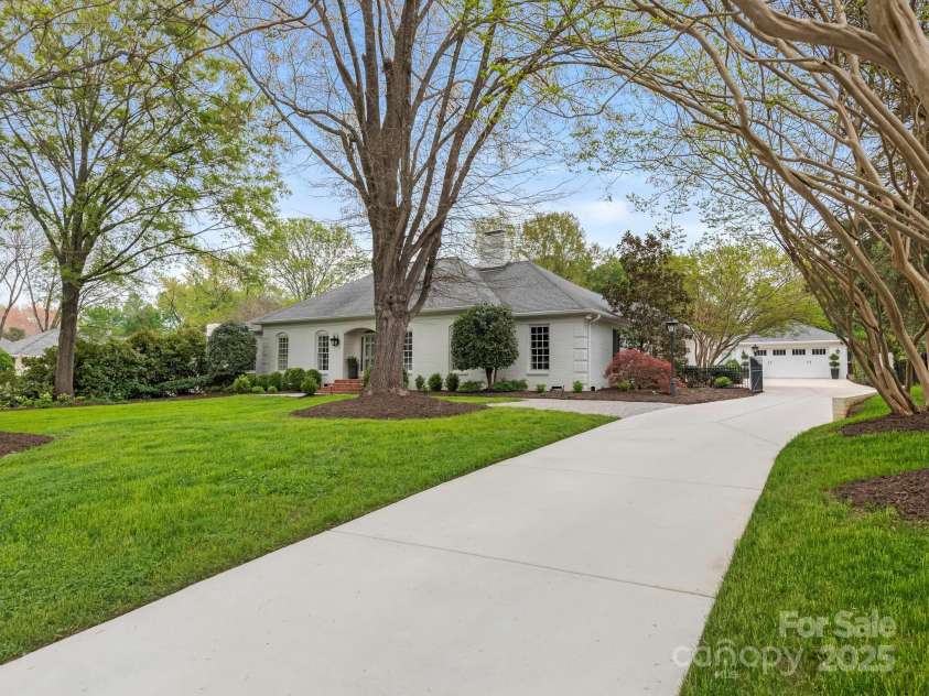 2219 Richardson Drive, Charlotte, NC 28211.  MLS# CAR4242628, YatesRealty ID 4365. 