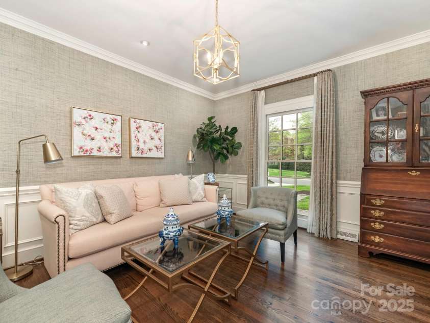 2219 Richardson Drive, Charlotte, NC 28211.  MLS# CAR4242628, YatesRealty ID 4365. 