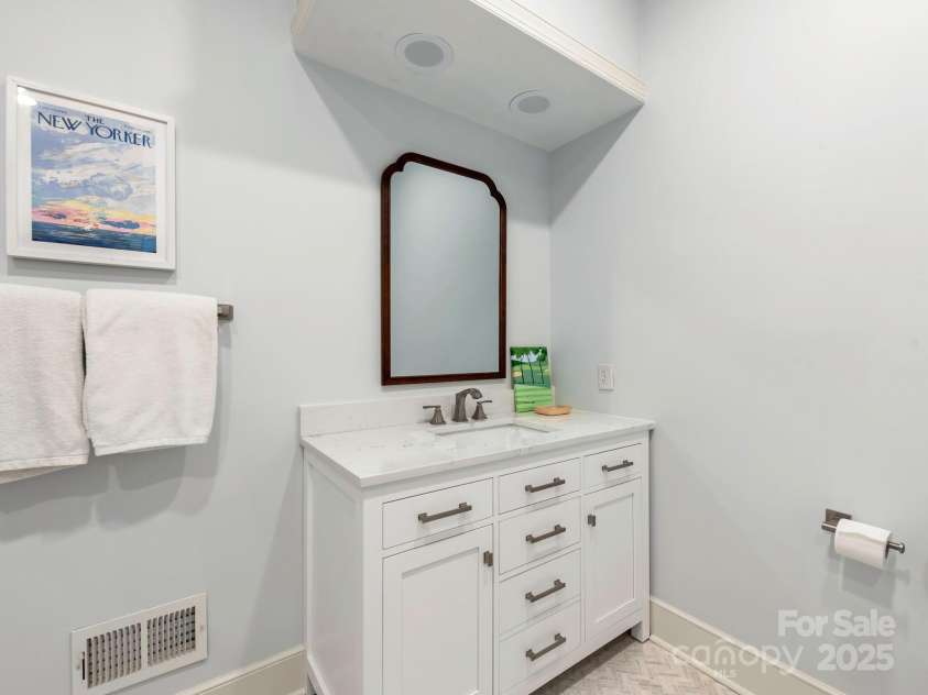 2219 Richardson Drive, Charlotte, NC 28211.  MLS# CAR4242628, YatesRealty ID 4365. 