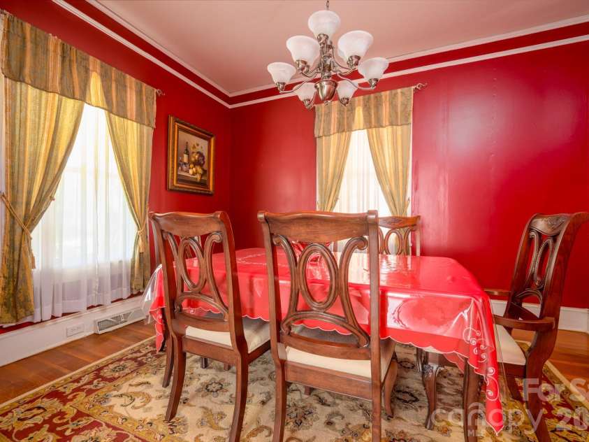 580 Baldwin Avenue, Marion, NC 28752.  MLS# CAR4413490, YatesRealty ID 43651. 