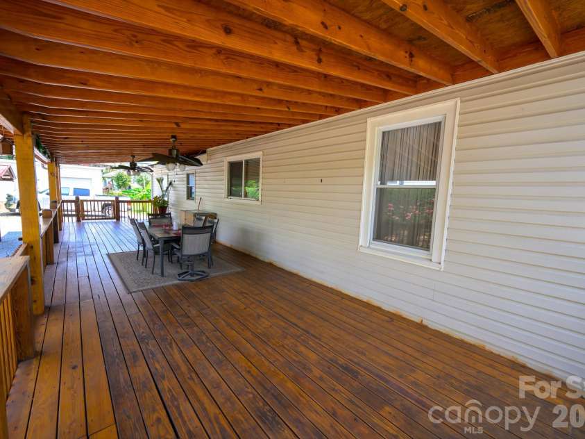 580 Baldwin Avenue, Marion, NC 28752.  MLS# CAR4413490, YatesRealty ID 43651. 
