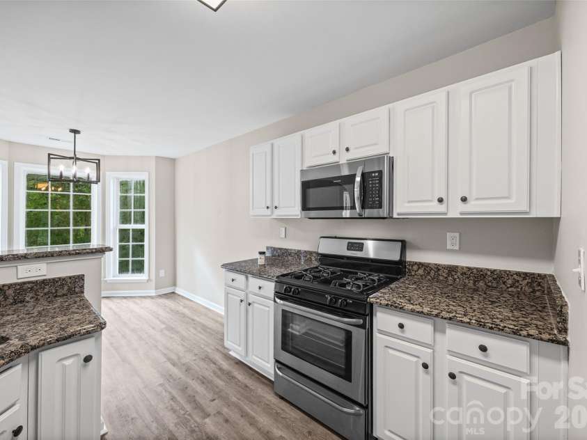 14107 Pine Harbor Road, Charlotte, NC 28278.  MLS# CAR4413773, YatesRealty ID 43652. 
