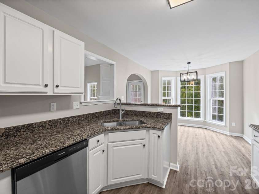 14107 Pine Harbor Road, Charlotte, NC 28278.  MLS# CAR4413773, YatesRealty ID 43652. 