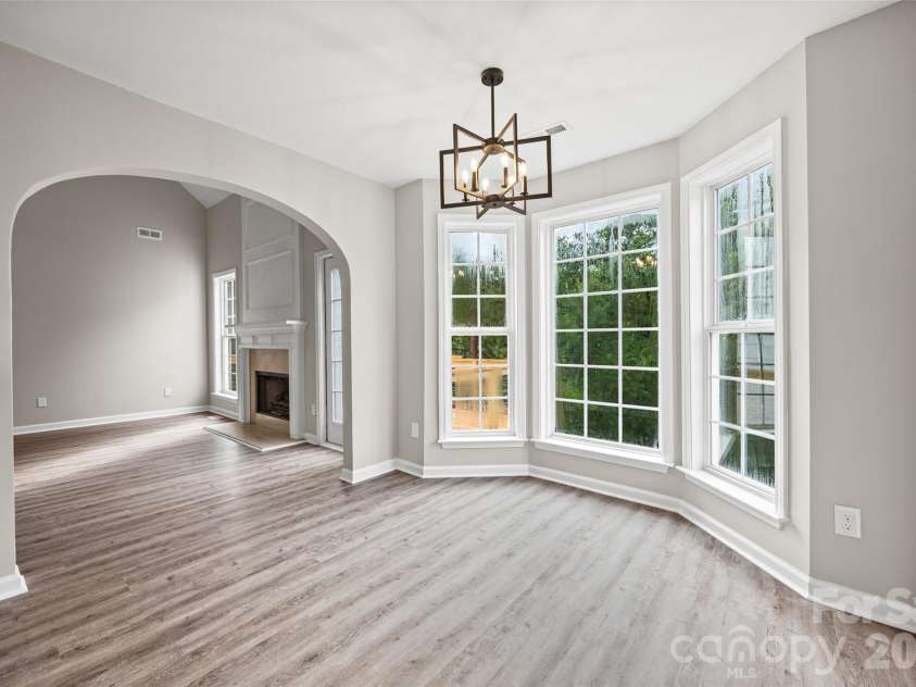 14107 Pine Harbor Road, Charlotte, NC 28278.  MLS# CAR4413773, YatesRealty ID 43652. 