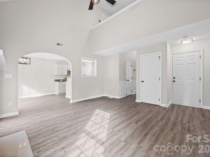 14107 Pine Harbor Road, Charlotte, NC 28278.  MLS# CAR4413773, YatesRealty ID 43652. 