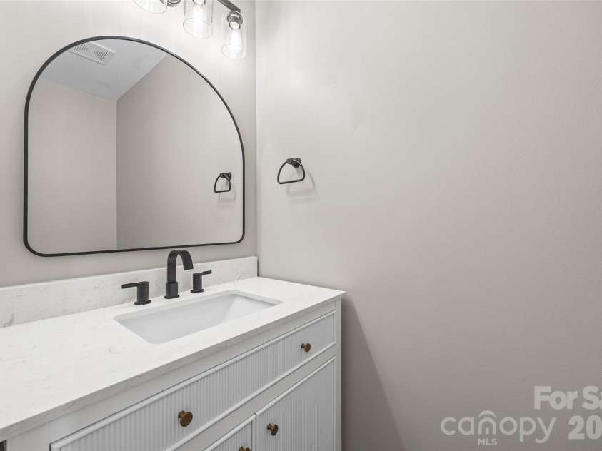 14107 Pine Harbor Road, Charlotte, NC 28278.  MLS# CAR4413773, YatesRealty ID 43652. 