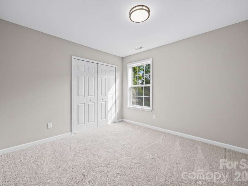 14107 Pine Harbor Road, Charlotte, NC 28278.  MLS# CAR4413773, YatesRealty ID 43652. 