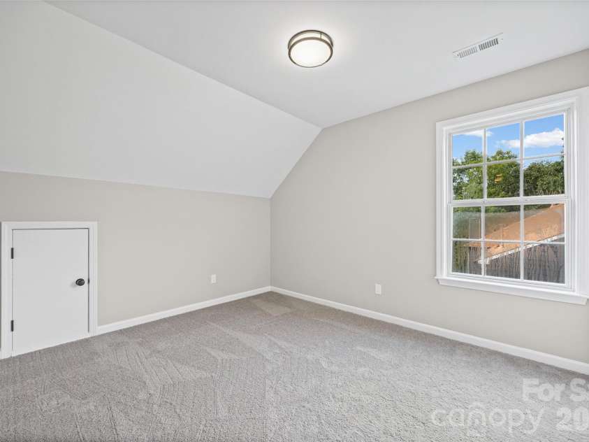 14107 Pine Harbor Road, Charlotte, NC 28278.  MLS# CAR4413773, YatesRealty ID 43652. 