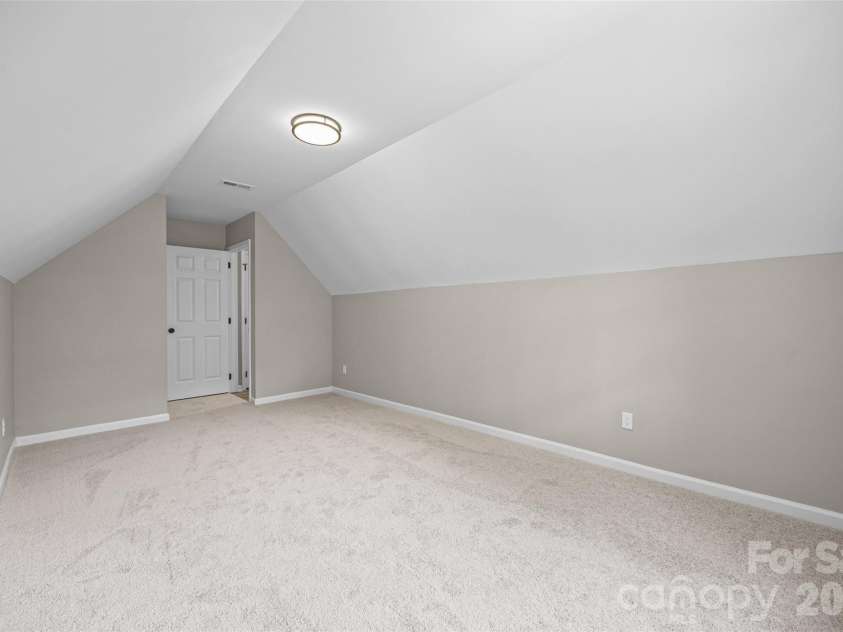 14107 Pine Harbor Road, Charlotte, NC 28278.  MLS# CAR4413773, YatesRealty ID 43652. 