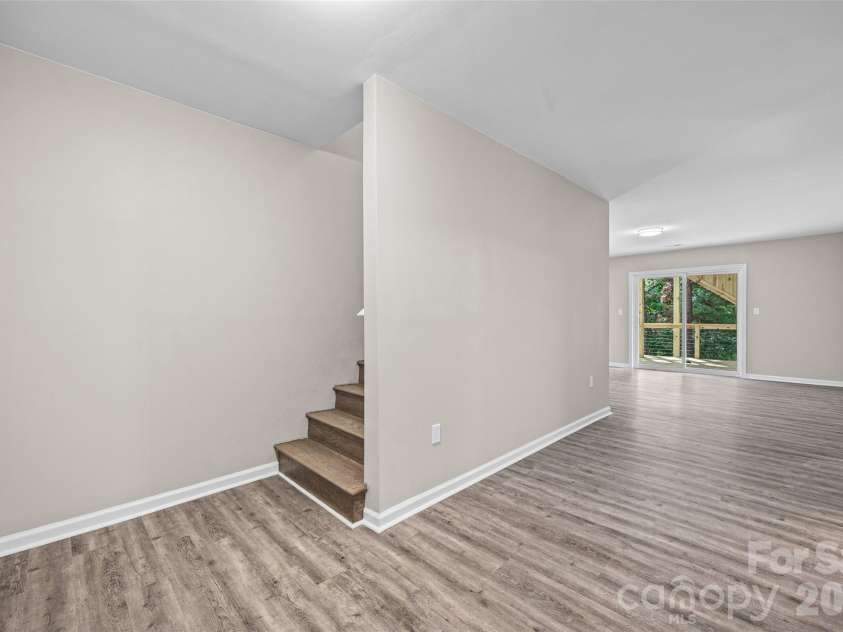 14107 Pine Harbor Road, Charlotte, NC 28278.  MLS# CAR4413773, YatesRealty ID 43652. 