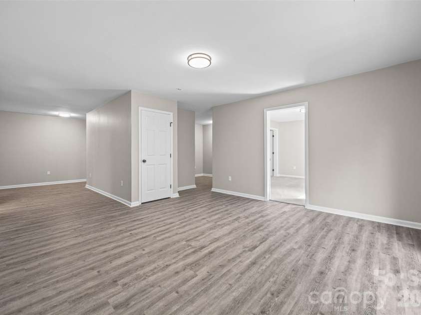 14107 Pine Harbor Road, Charlotte, NC 28278.  MLS# CAR4413773, YatesRealty ID 43652. 