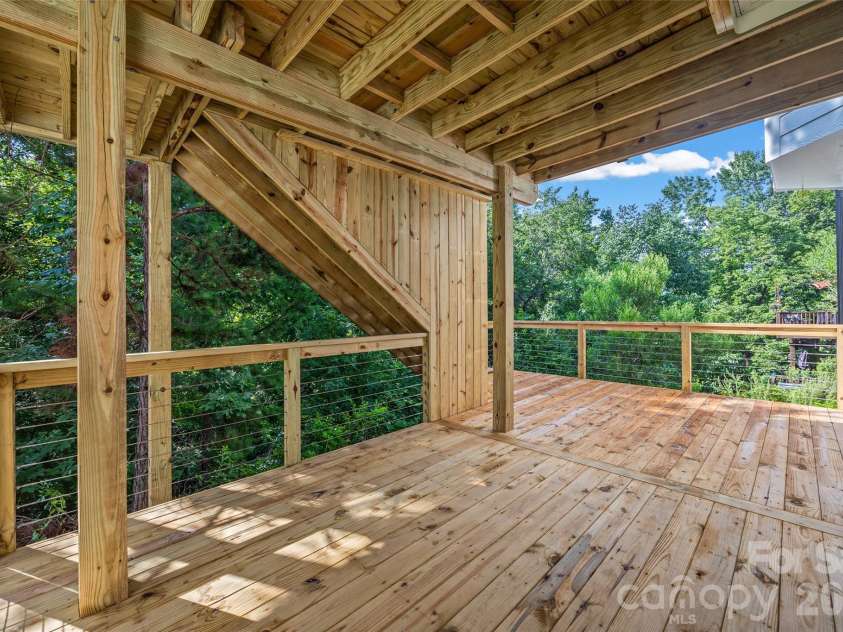 14107 Pine Harbor Road, Charlotte, NC 28278.  MLS# CAR4413773, YatesRealty ID 43652. 