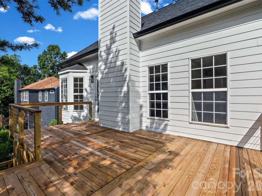 14107 Pine Harbor Road, Charlotte, NC 28278.  MLS# CAR4413773, YatesRealty ID 43652. 